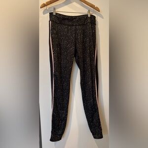 Lululemon Keep On Track Pant Butterfly Texture Mink Berry Black / Mink Berry NWT